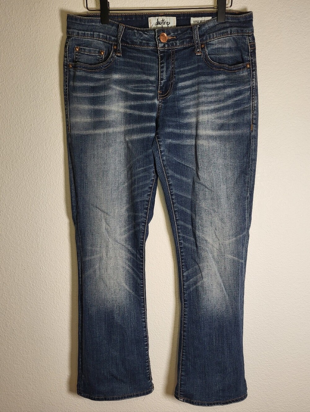 Daytrip Virgo Bootcut Jeans with Faded Whiskering size 28R